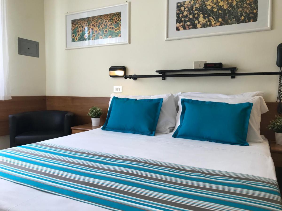 Golf Hotel Riccione Bagian luar foto