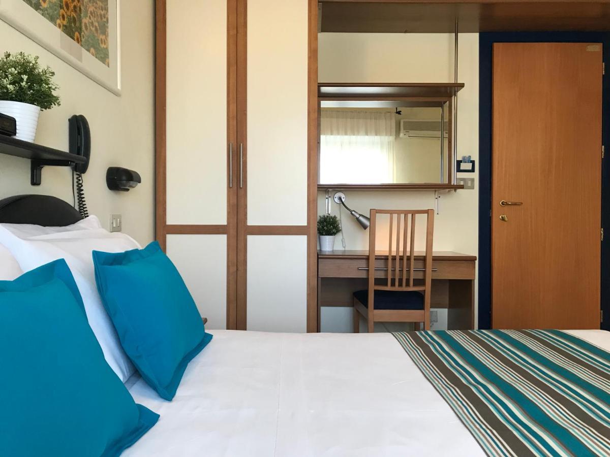 Golf Hotel Riccione Bagian luar foto