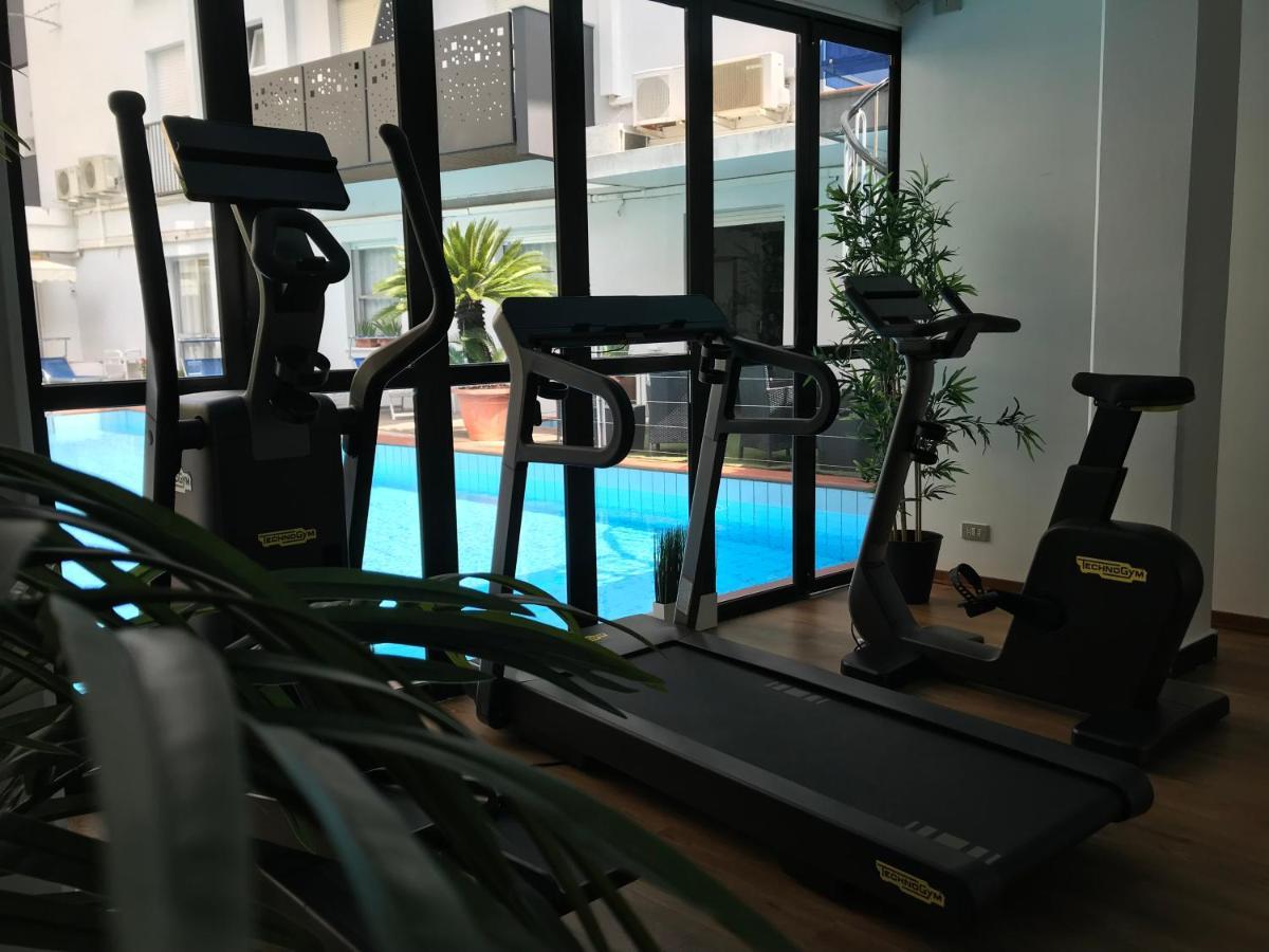 Golf Hotel Riccione Bagian luar foto
